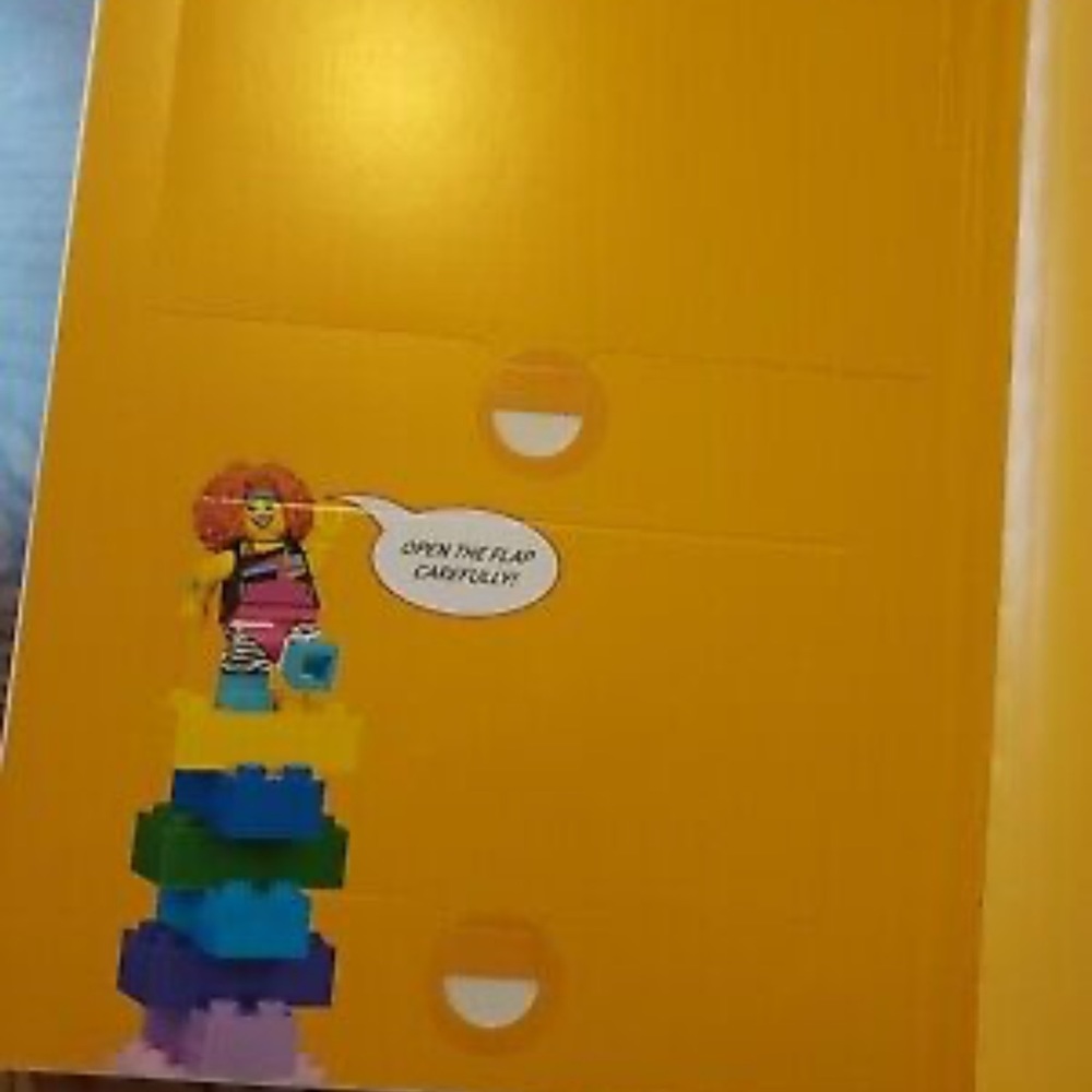 Lego Family Game Night DK Books with 45 Lego Bricks - Picture 3 of 3